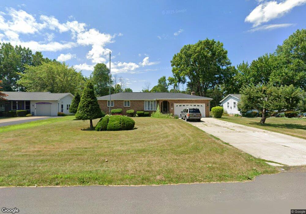 7176 Nickett Dr, North Tonawanda, NY 14120 - photo 1