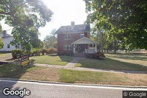 115 5th St, Carrollton, IL 62016