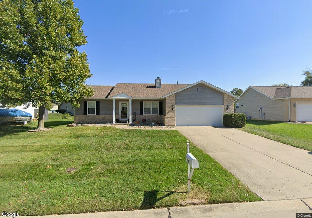 817 Copper Ridge unit DR, Maryville, IL 62062 - photo 1