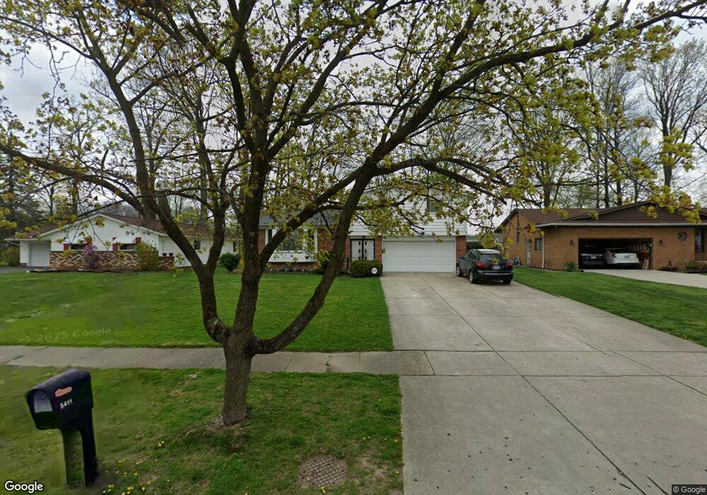 5411 Holly Rd, Bedford, OH 44146 - photo 1