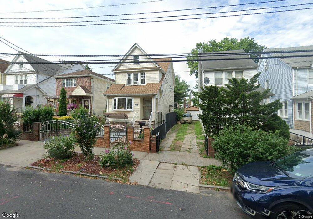 10040 204th St, Hollis, NY 11423 - photo 1