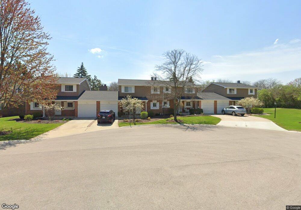 1030 Heathrow Ct, Wheaton, IL 60189 - photo 1