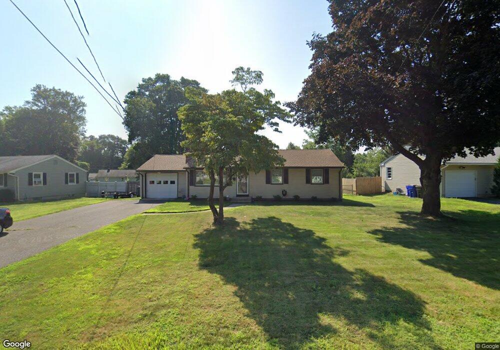 78 Belaire Cir, Windsor Locks, CT 06096 - photo 1