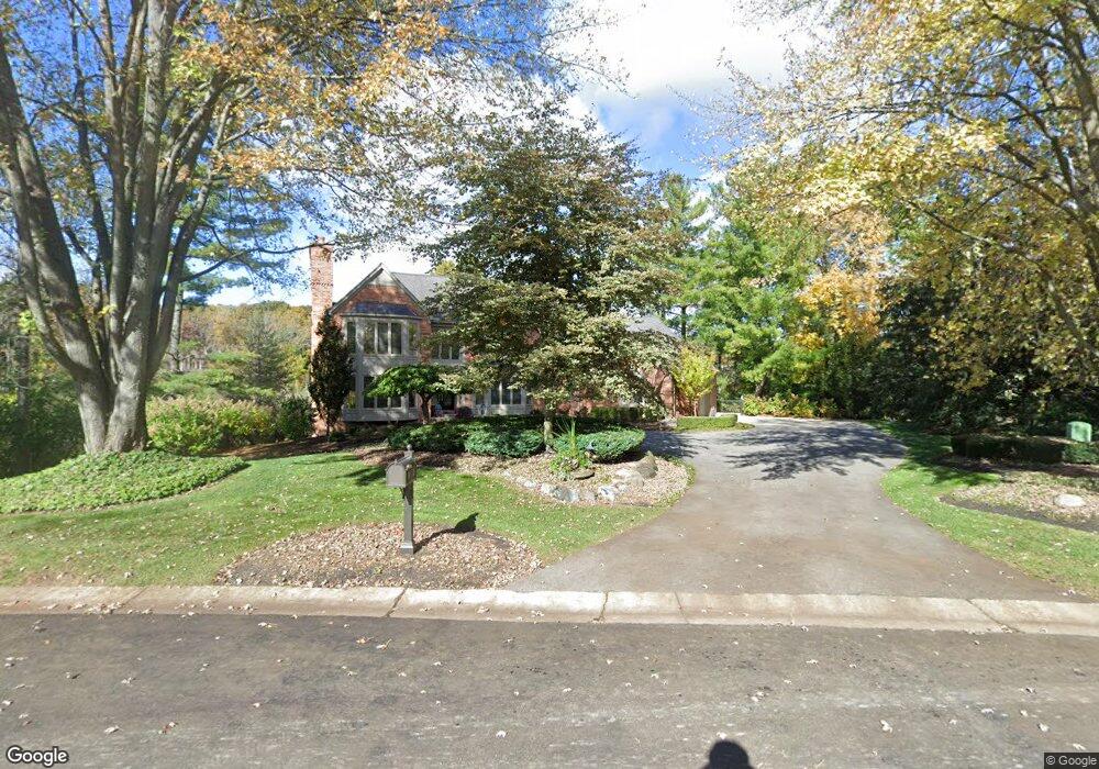 1252 Hidden Lake Dr, Bloomfield Hills, MI 48302 - photo 1
