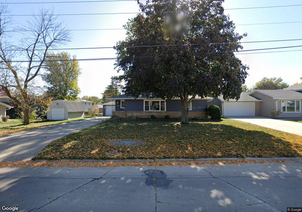 2205 N 4th Ave E, Newton, IA 50208 - photo 1