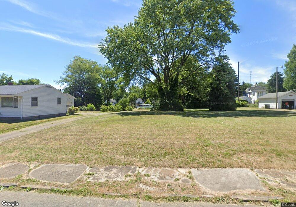 1301 Shriver Ave NE, Canton, OH 44705 - photo 1