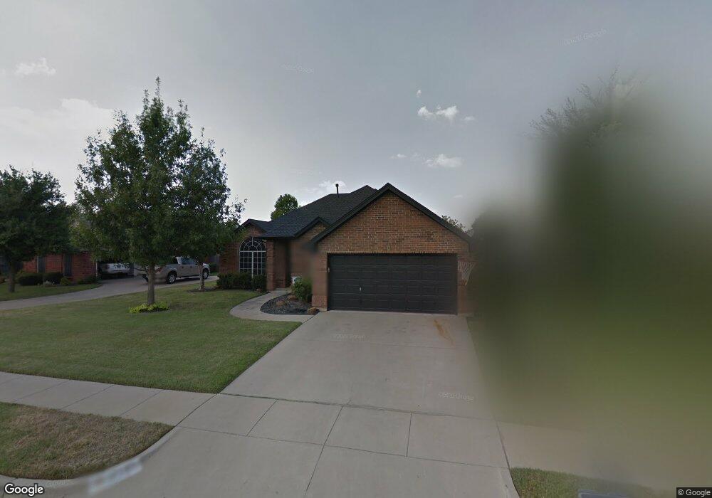 9105 Trail Wood Dr, North Richland Hills, TX 76182 - photo 1