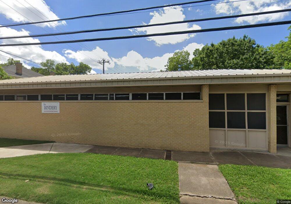 1003 N Center St, Bonham, TX 75418 - photo 1