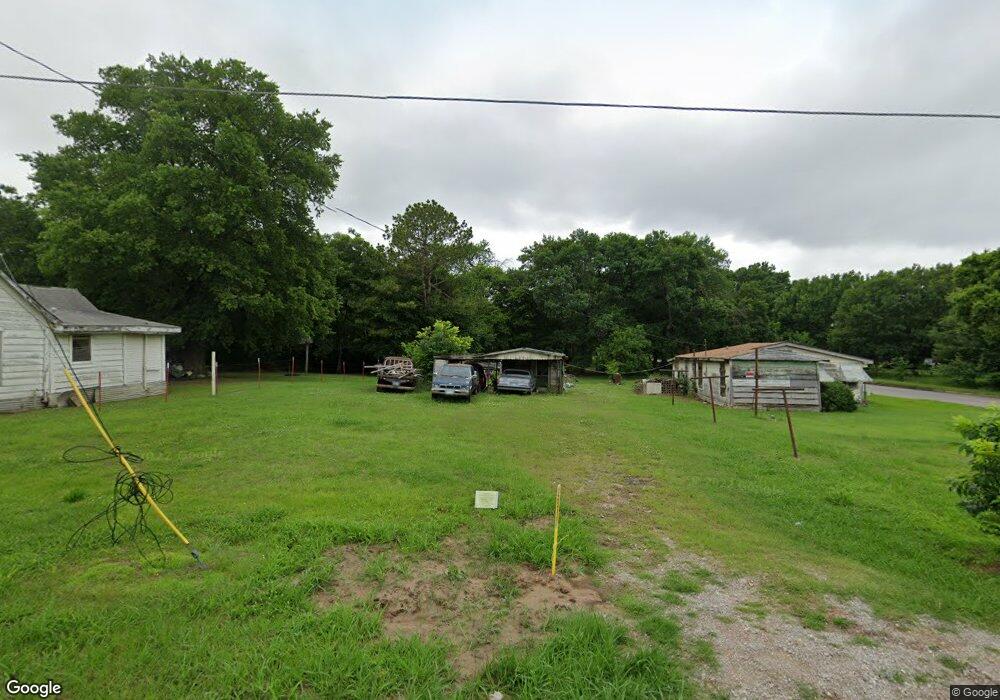 915 K St NE, Ardmore, OK 73401 - photo 1