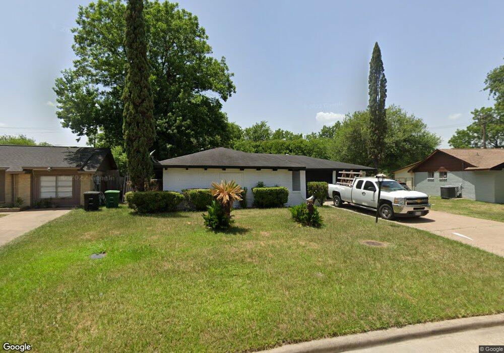 8407 Ponnel Ln, Houston, TX 77088 - photo 1