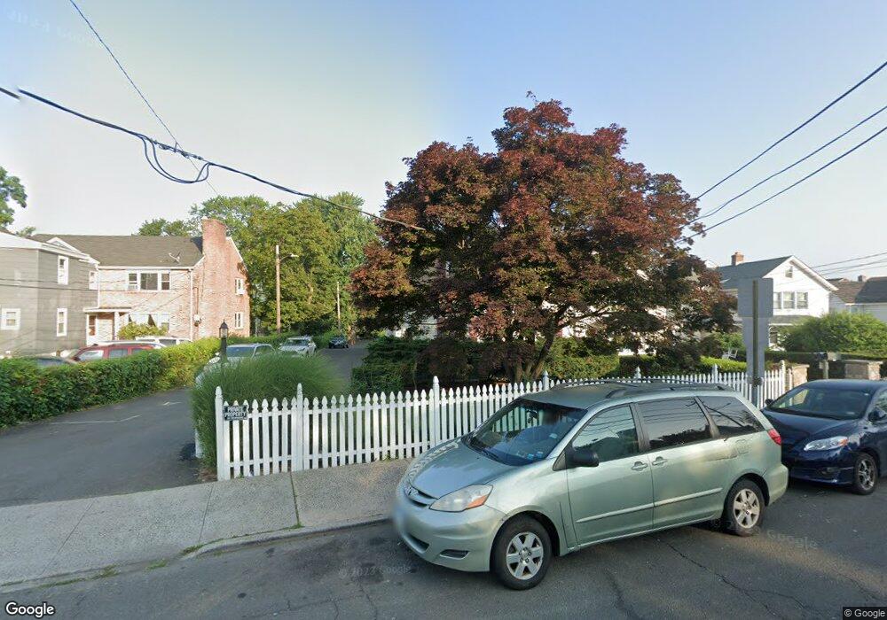 133 Lockwood Ave unit A, Stamford, CT 06902 - photo 1