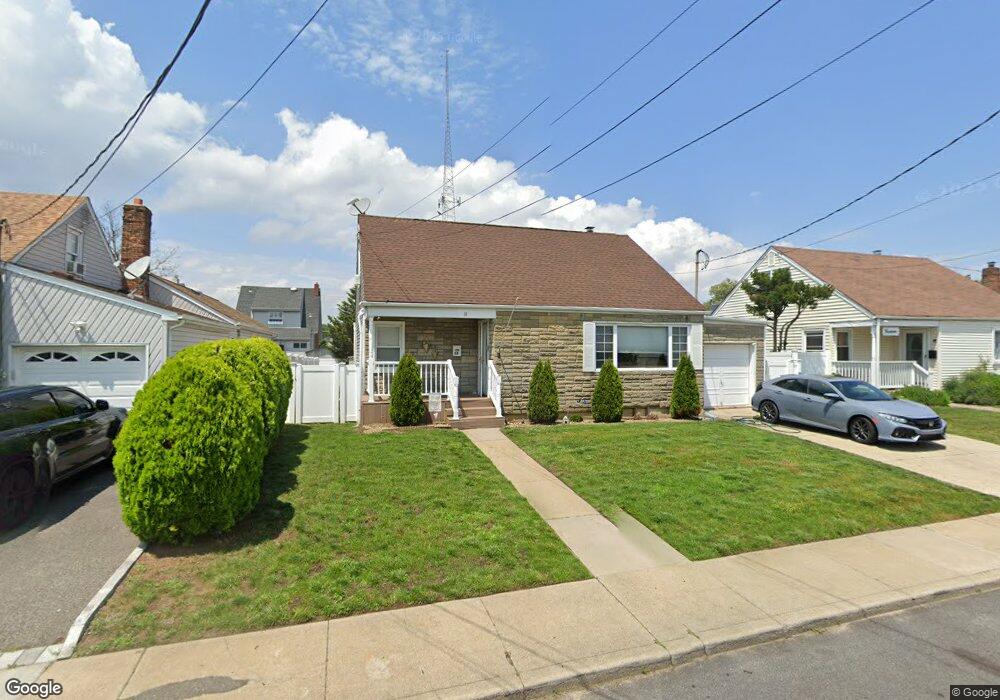 18 President St, Freeport, NY 11520 - photo 1
