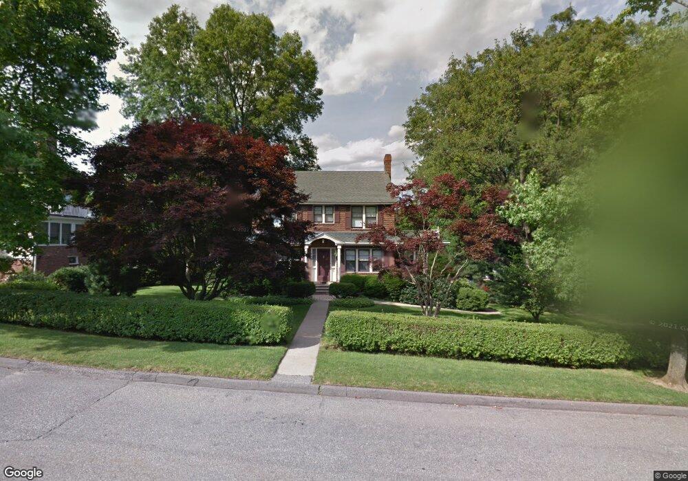 31 Hutchinson Rd, Arlington, MA 02474 - photo 1