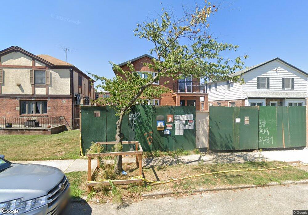 7516 170th St, Fresh Meadows, NY 11366 - photo 1