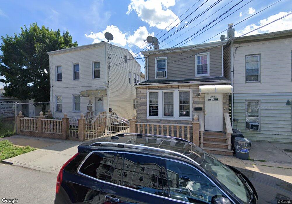 9522 85th St, Ozone Park, NY 11416 - photo 1