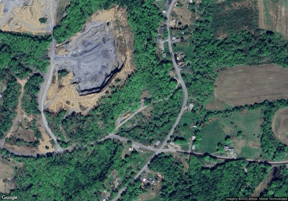 39 Old Grist Mill Rd, Charlestown, NH 03603 - photo 1