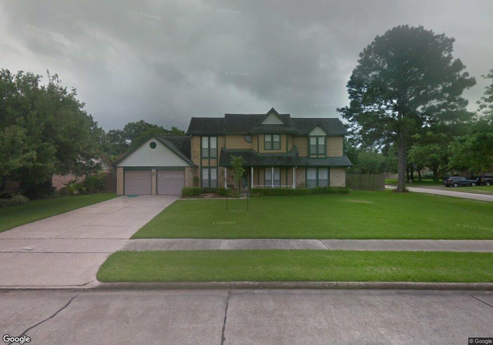 907 Sandringham Dr, Friendswood, TX 77546 - photo 1