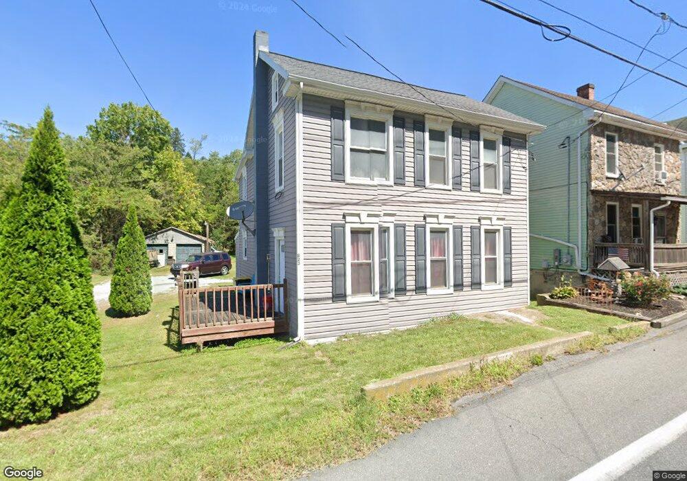 823 W Main St, Waynesboro, PA 17268 - photo 1