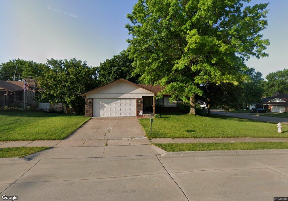 1531 W 47th St, Davenport, IA 52806 - photo 1