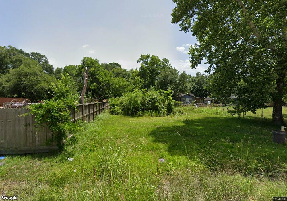 927 Ellington St, Houston, TX 77088 - photo 1