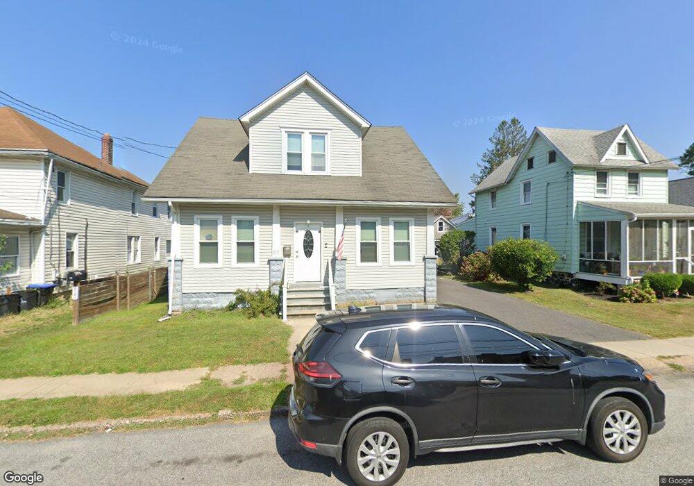 512 1/2 W Laughead Ave, Upper Chichester, PA 19061 - photo 1