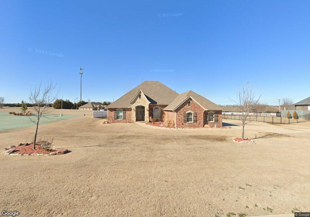 2404 Winged Foot Way, Shawnee, OK 74801 - photo 1