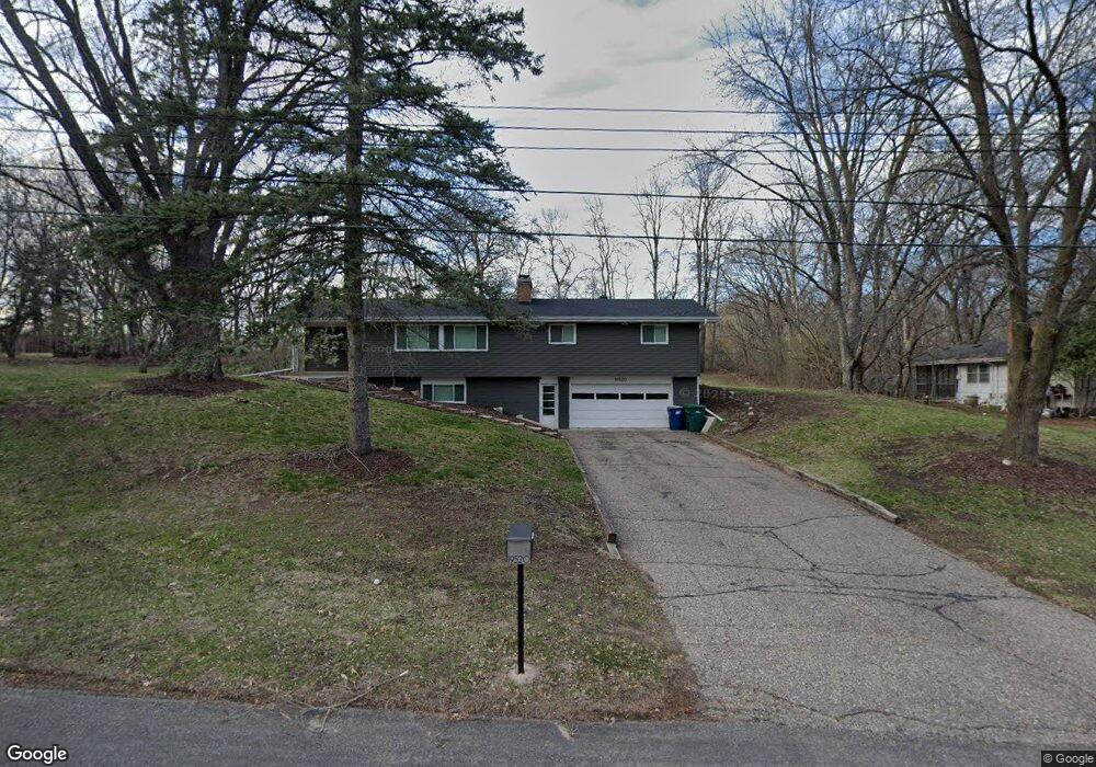 19520 Shady Hills Rd, Excelsior, MN 55331 - photo 1