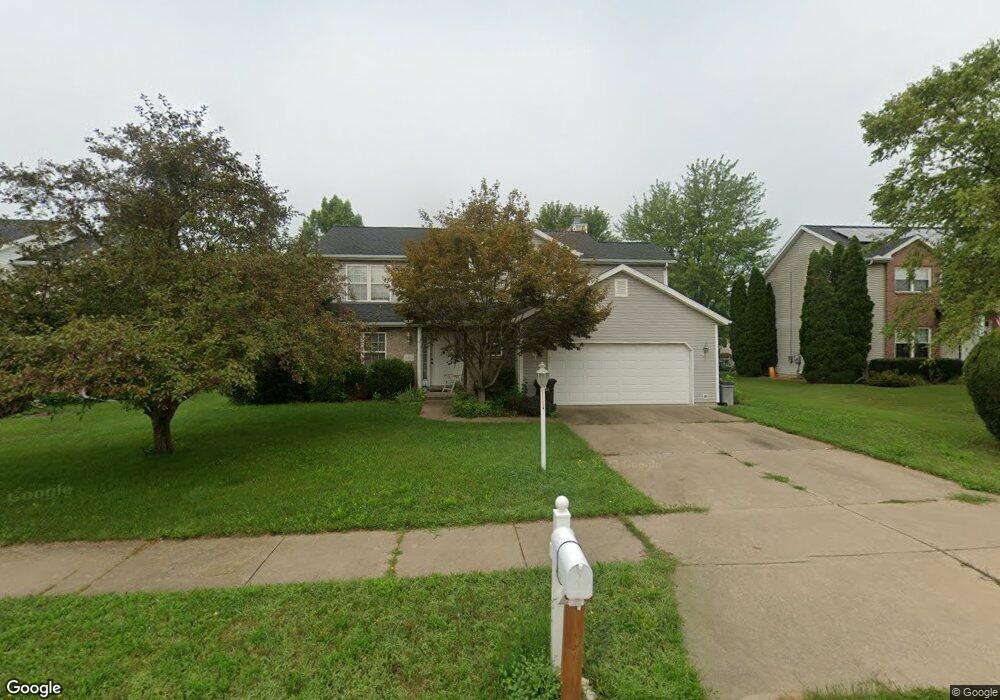 5313 N Castleberry Dr, Peoria, IL 61615 - photo 1