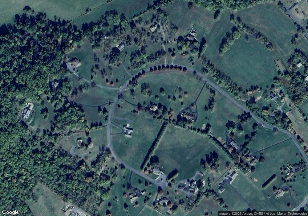 206 Foxfield Dr, Staunton, VA 24401 - photo 1