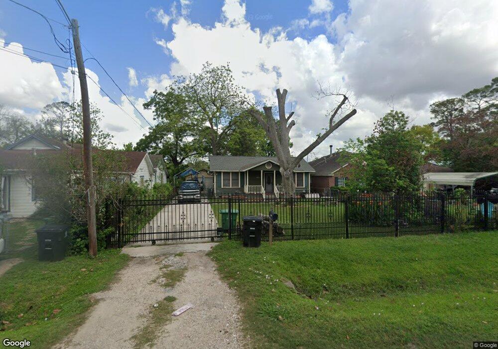1201 Norham St, Houston, TX 77022 - photo 1
