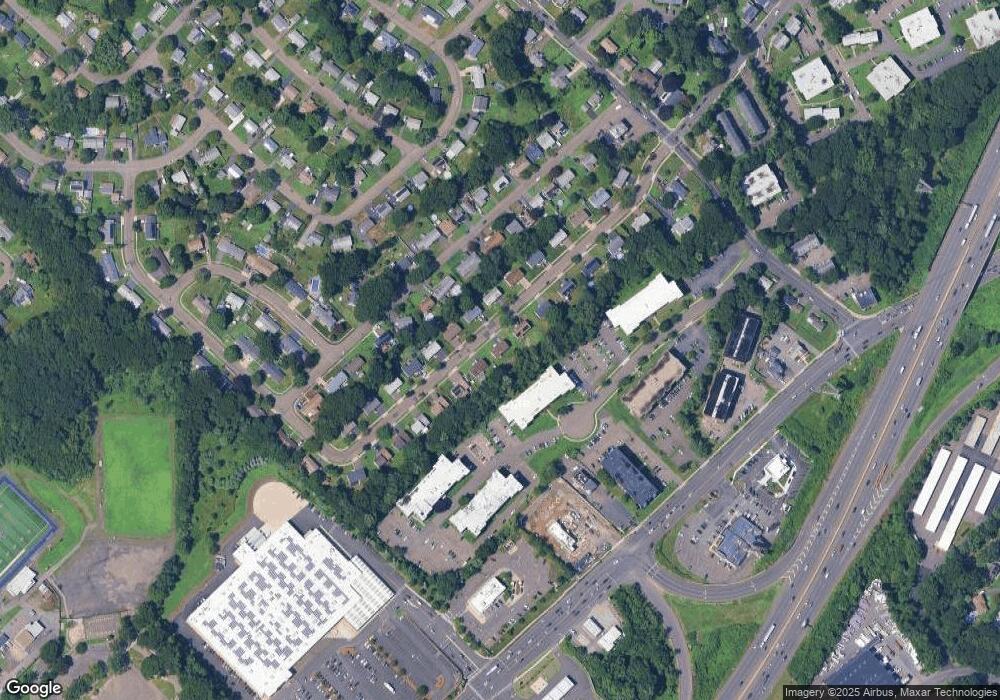 121 Pheasant Rd, West Haven, CT 06516 - photo 1