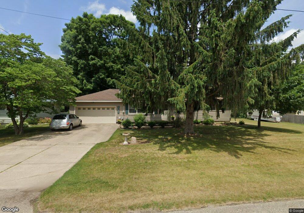 1027 Aster St, Wayland, MI 49348 - photo 1