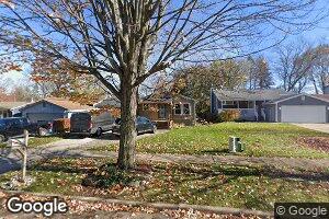 2805 Aurora Dr, Lansing, MI 48910