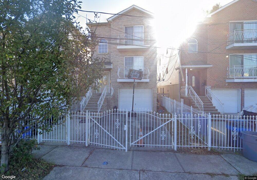 14 Pensey Place, Newark, NJ 07114 - photo 1