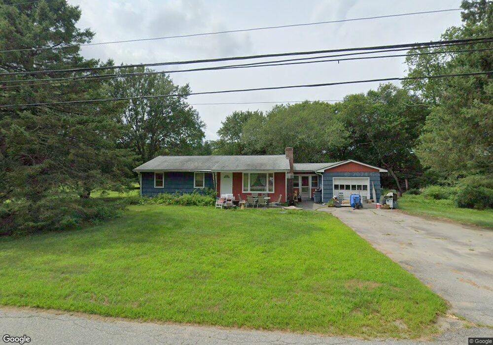 326 Tarbox Rd, Plainfield, CT 06374 - photo 1