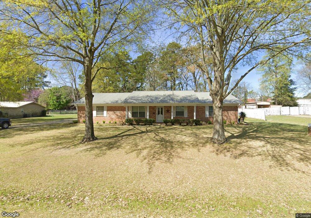 4905 Twin Oak Dr, Texarkana, TX 75503 - photo 1