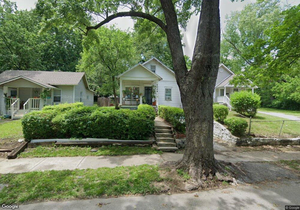 7024 Bellefontaine Ave, Kansas City, MO 64132 - photo 1