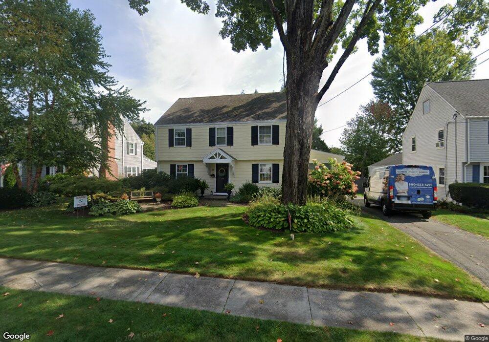 10 Fairlee Rd, West Hartford, CT 06107 - photo 1