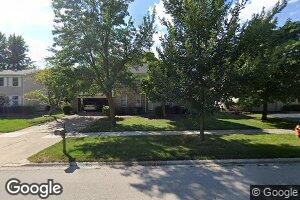 725 Buttonwood Cir, Naperville, IL 60540