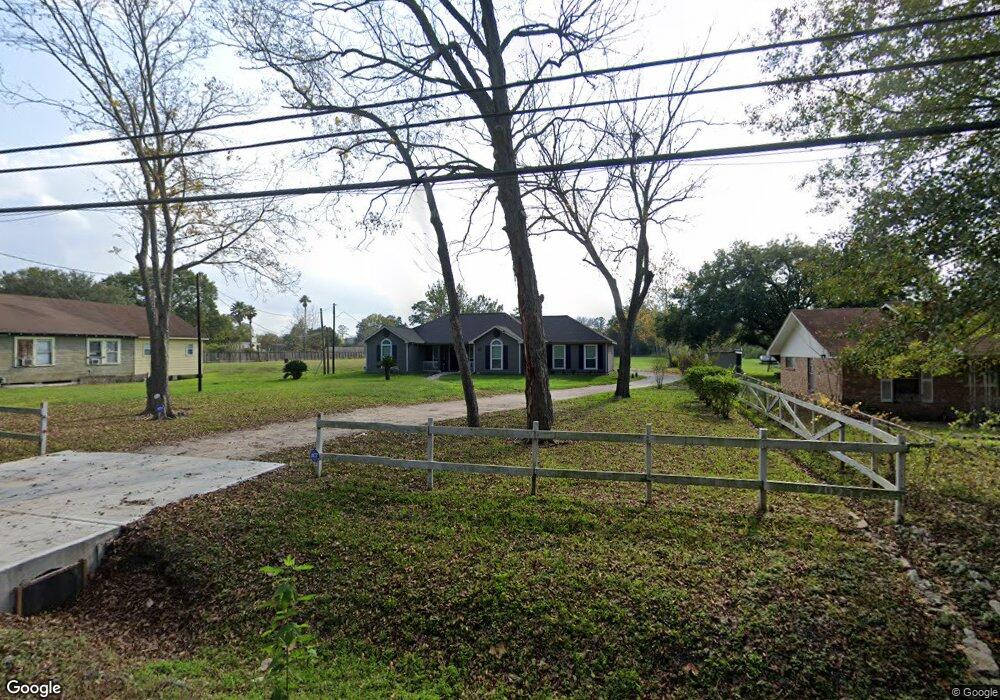 1917 Wilburforce St, Houston, TX 77091 - photo 1