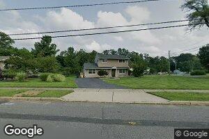 23 Hastings Rd, Kendall Park, NJ 08824