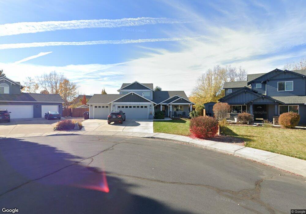 2057 NW 21st St, Redmond, OR 97756 - photo 1