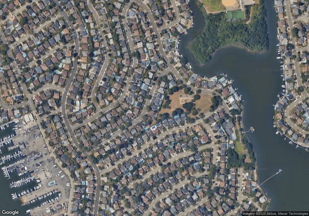 2100 Ellen Dr, Merrick, NY 11566 - photo 1