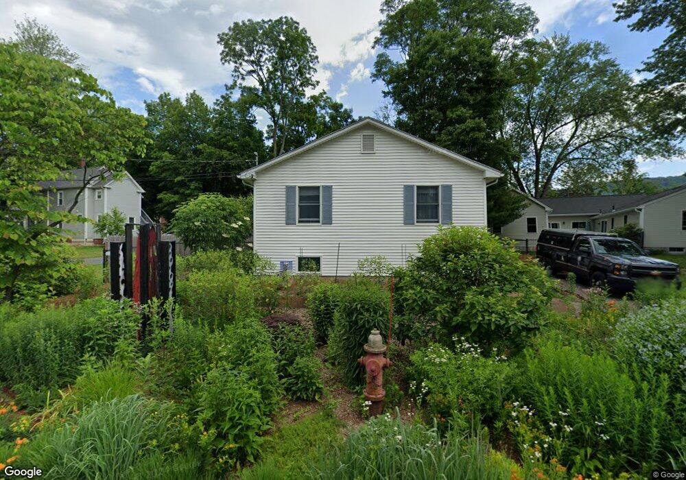 27 Water Ln, Easthampton, MA 01027 - photo 1