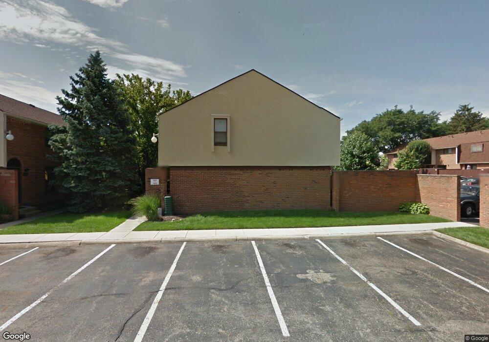 1819 Willoway Cir N unit 1819, Columbus, OH 43220 - photo 1