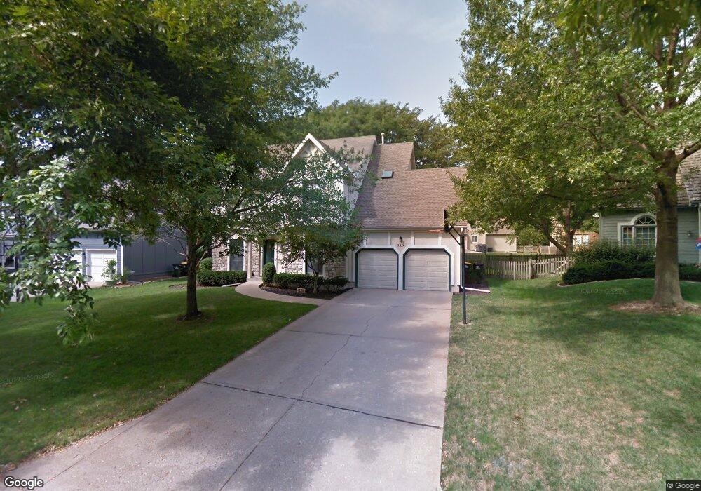 9324 Hall Dr, Lenexa, KS 66219 - photo 1