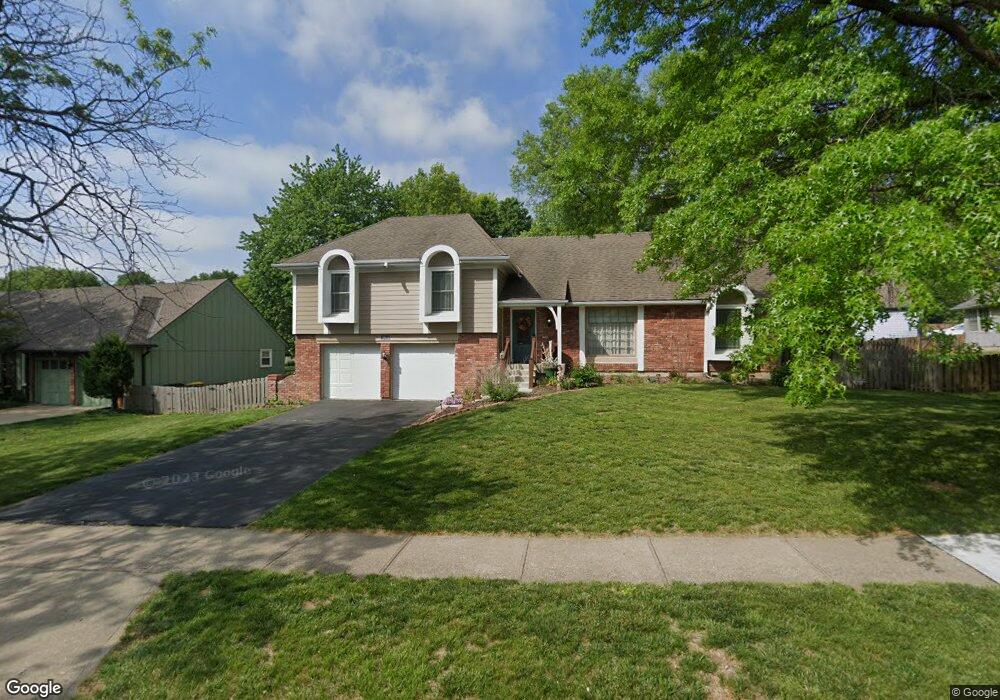 10024 Monrovia St, Lenexa, KS 66215 - photo 1