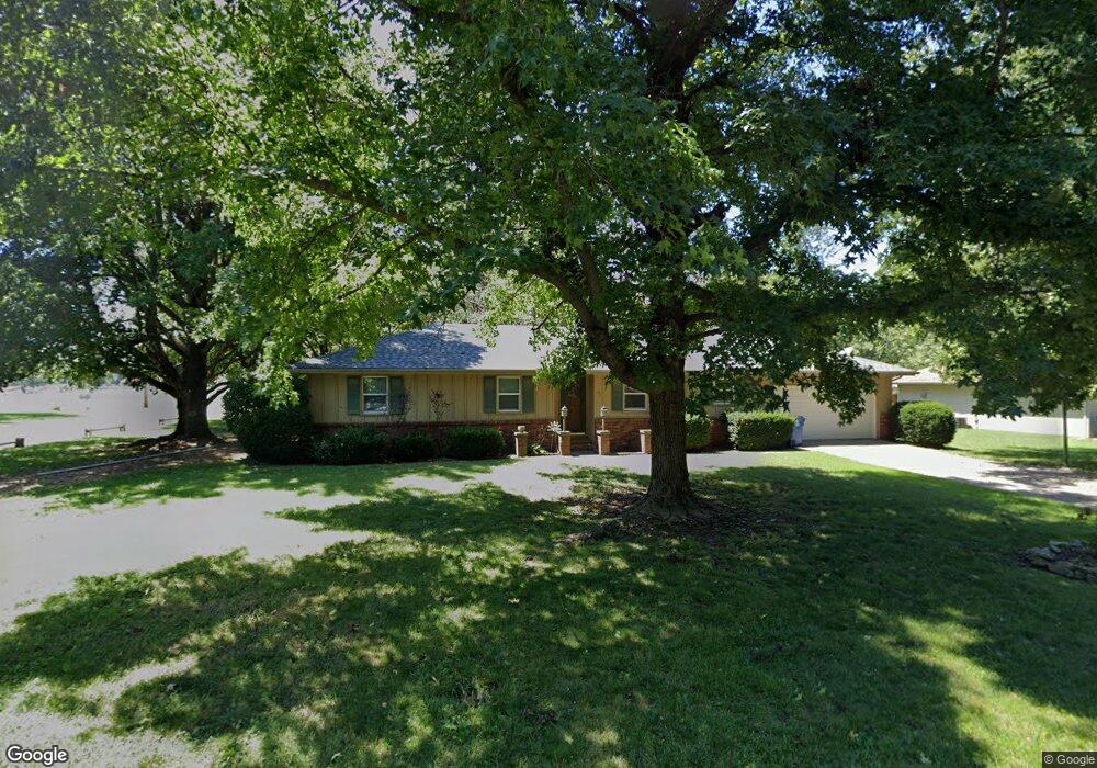 701 Hillcrest Ave, Nixa, MO 65714 - photo 1