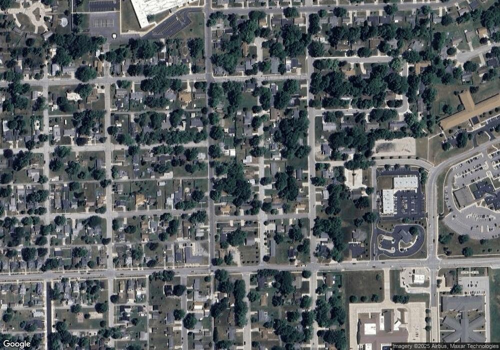 215 N Clark St, Auburn, IN 46706 - photo 1