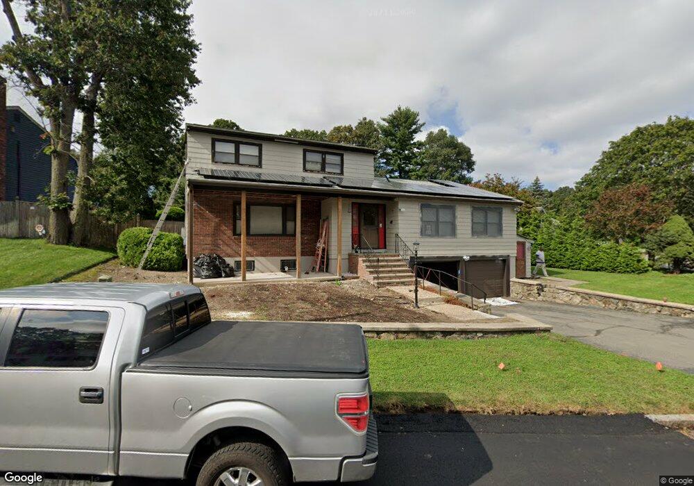 21 Fieldstone Dr, Stoneham, MA 02180 - photo 1